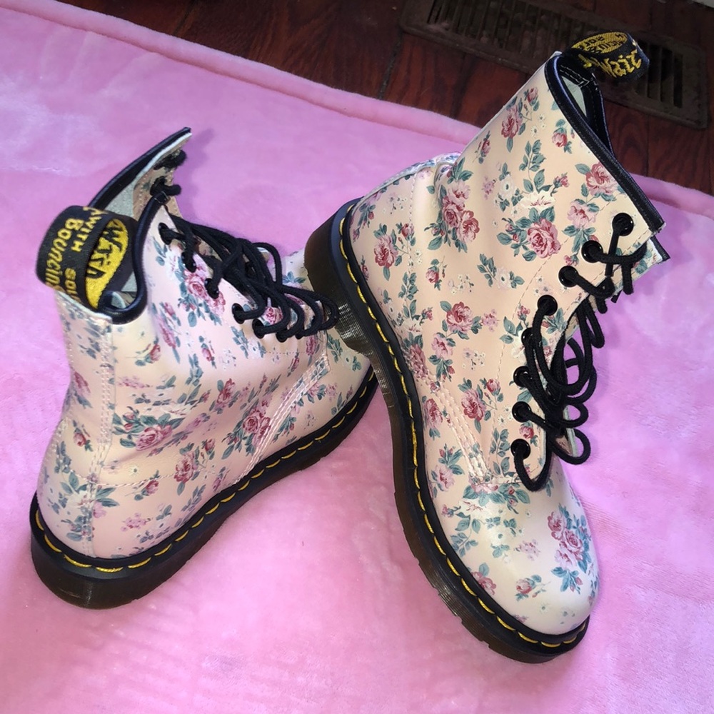 Dr. Marten Boots